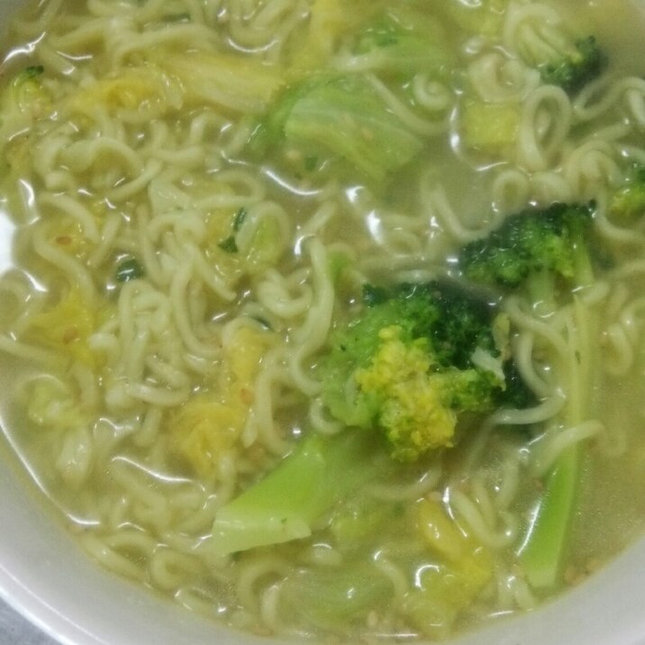 白菜とブロッコリーの塩ラーメン